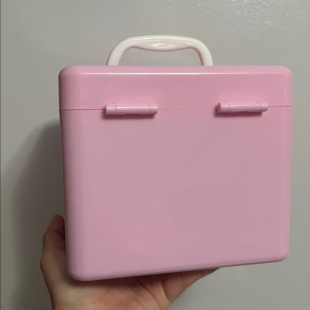 Hello Kitty Pink First Aid Box - Picture 3 of 9